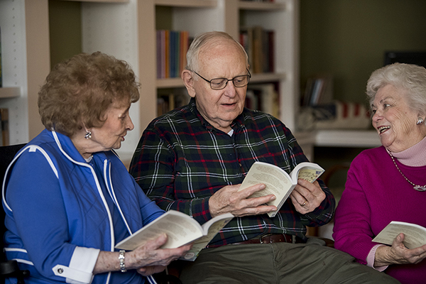 Patrons reading